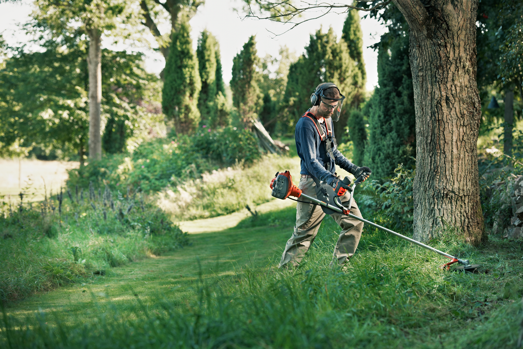 Débroussailleuse thermique HUSQVARNA 129R